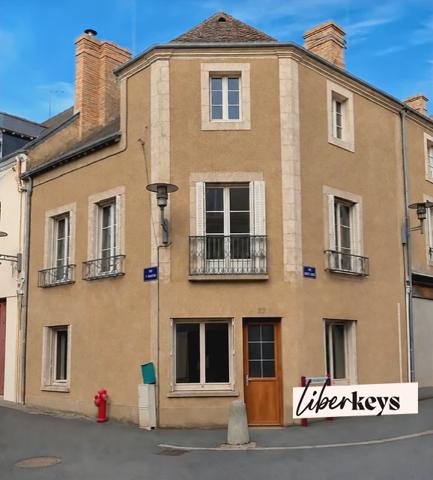 Maison 3 pièces de 100 m2 centre de Fresnay-Sur-Sarthe 