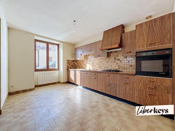 Maison 3 pièces de 100 m2 centre de Fresnay-Sur-Sarthe 