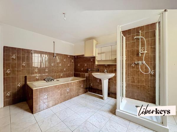 Maison 3 pièces de 100 m2 centre de Fresnay-Sur-Sarthe 