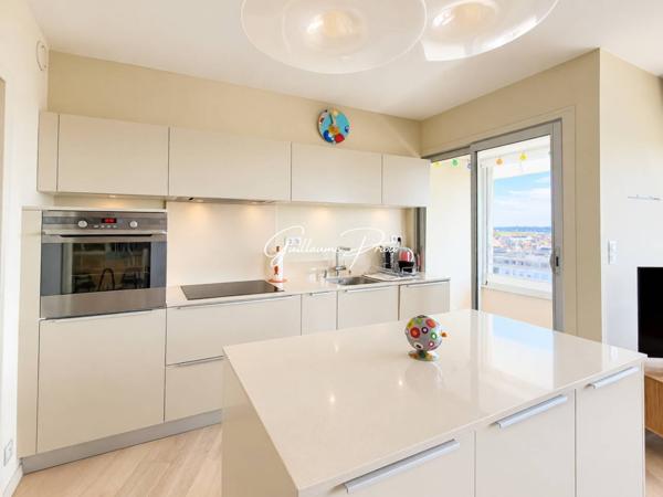 Appartement à vendre 5 pièces de 111 m²