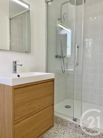 Appartement T4 à vendre  3 pièces - 104,80 m 2   ROUEN  - 76