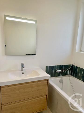 Appartement T4 à vendre  3 pièces - 104,80 m 2   ROUEN  - 76