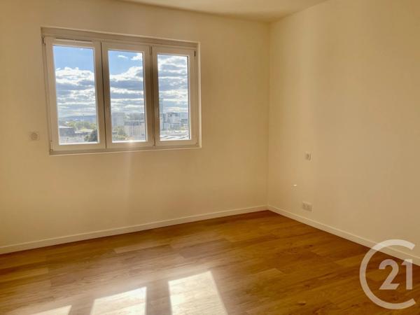 Appartement T4 à vendre  3 pièces - 104,80 m 2   ROUEN  - 76