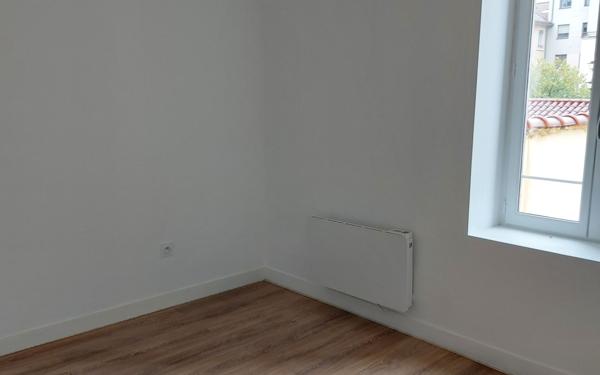 Appartement à louer    2 pièces •  Villefranche-sur-Saône