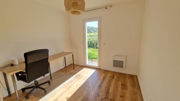 Gan (64290) WHAOU ! Une décoration moderne, une construction récente de qualité et des prestations au rendez-vous !