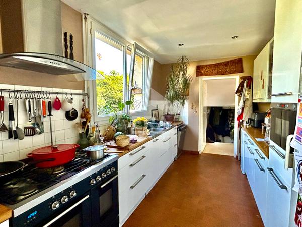 Maison spacieuse à vendre à BETTON - 11 pièces avec jardin