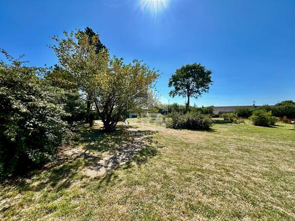 Maison spacieuse à vendre à BETTON - 11 pièces avec jardin