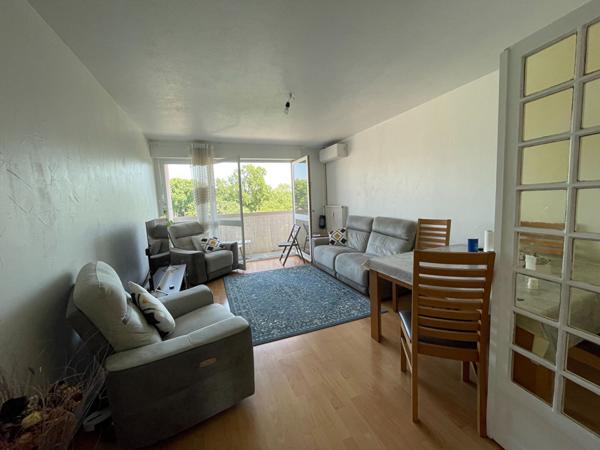 BAISSE DE PRIX AVIGNON - GRAND APPARTEMENT A VENDRE DE 72.5 m² AVEC balcon de 5.5 m² et Cave. POTENTIEL LOCATIF 877€/MOIS