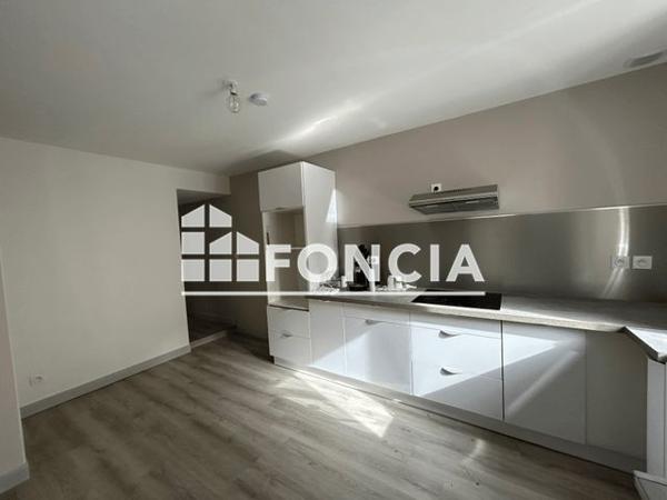 Location Maison 5 pièces 110.95 m² - Beausemblant 26240