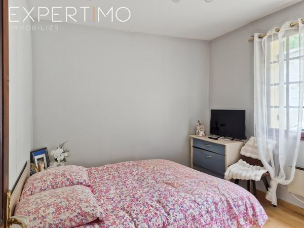 Tocane-Saint-Apre (24350) Proche Périgueux, Tocane, Maison Périgourdine, 150m², Hangar 200m² sur un terrain de 7500m², idéal Artisan