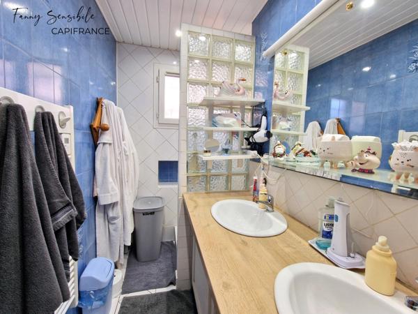 Maison avec appartement indépendant, piscine et garage – Double habitation avec potentiel locatif