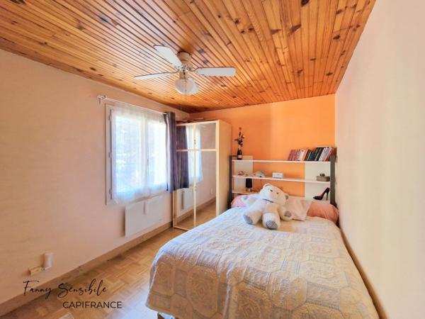 Maison avec appartement indépendant, piscine et garage – Double habitation avec potentiel locatif