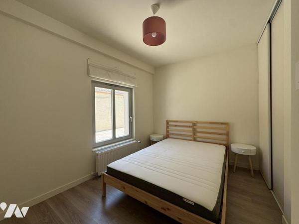 Appartement avec extérieur, stationnement et 3 chambres