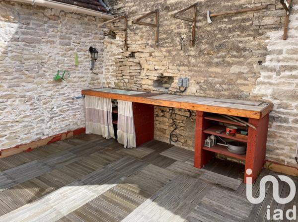 Maison de village 3 pièces de 73 m² à Noyers (89310)