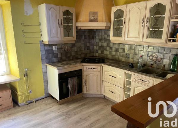 Maison de village 3 pièces de 73 m² à Noyers (89310)