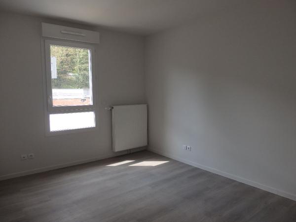 A LOUER T2 AVEC BALCON A MAROMME ref DECA