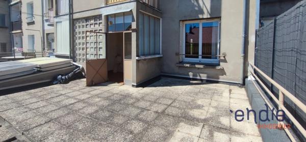 VICHY Appartement T3 avec cave balcon terrasse et parking intérieur