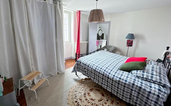 Maison à vendre    6 pièces • 122 m2 Périgueux