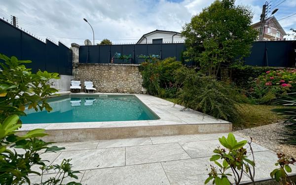 Maison à vendre    6 pièces • 122 m2 Périgueux