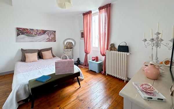 Maison à vendre    6 pièces • 122 m2 Périgueux