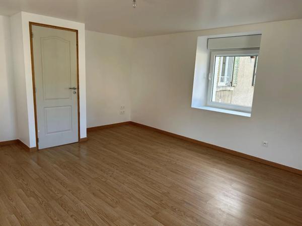 Appartement à louer 5 pièces 116.52m²