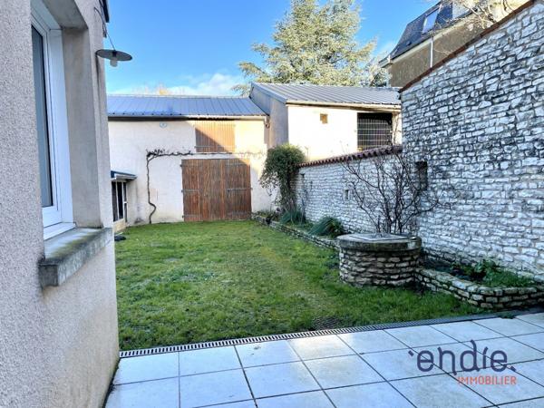 MAISON DE VILLE A MONCONTOUR DE 140 m² 4 CHAMBRES