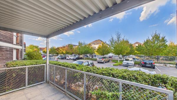 Beau 3 pièces avec terrasse et double parking !