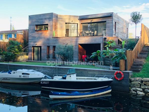 CAZAUX (33260) – MAISON CONTEMPORAINE – 5 SUITES PARENTALES – PISCINE – PROPRIÉTÉ DU CANAL – SANS VIS-À-VIS – GARAGE