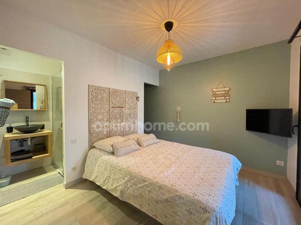 CAZAUX (33260) – MAISON CONTEMPORAINE – 5 SUITES PARENTALES – PISCINE – PROPRIÉTÉ DU CANAL – SANS VIS-À-VIS – GARAGE