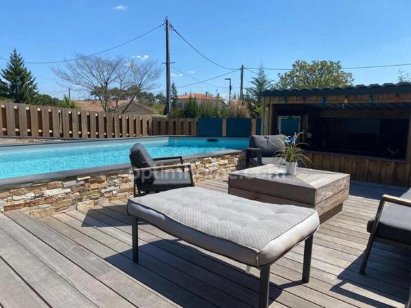 CAZAUX (33260) – MAISON CONTEMPORAINE – 5 SUITES PARENTALES – PISCINE – PROPRIÉTÉ DU CANAL – SANS VIS-À-VIS – GARAGE