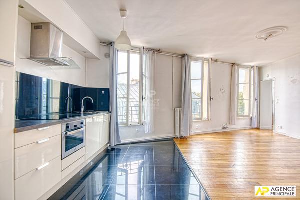 Versailles Saint-Louis château - Appartement 2 pièces 55.42 M² CARREZ €448 000 ** - Référence 26257