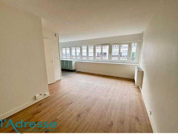 Appartement EVRY 1 pièce 31 m2