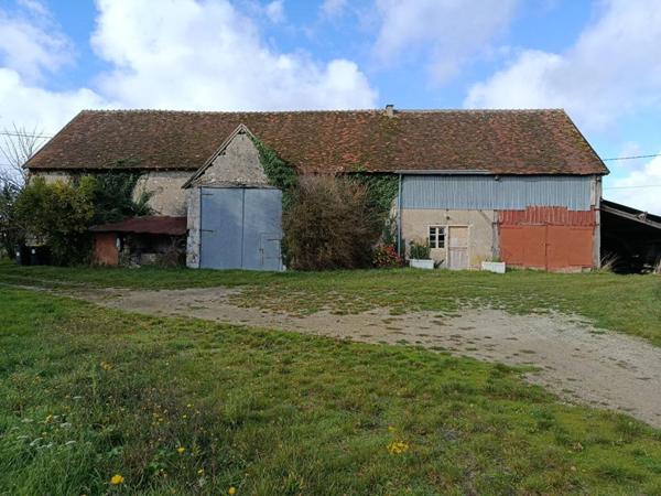 Longère rénovée avec nombreuses dépendances  Saint-Lubin-en-Vergonnois