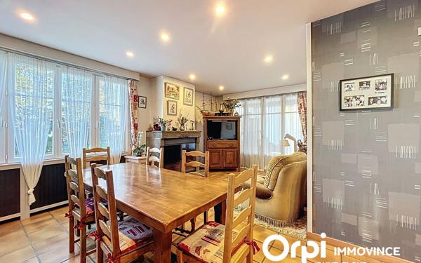 Maison à vendre    7 pièces •  Saint-Flour