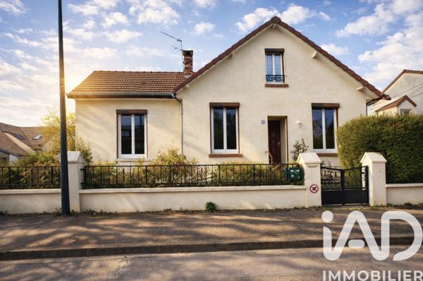 Maison à vendre 7 pièces 142 m² Les Clayes-sous-Bois