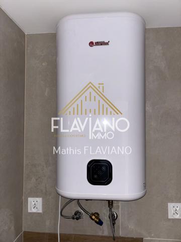 Barcelonnette (04400) IMMEUBLE - 5 APPARTEMENTS - BOUTIQUE - PLATEAU/X