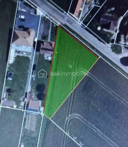 Terrain de 1 379 m²