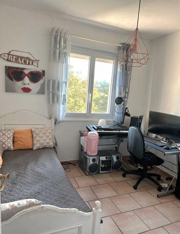Maison 295 m2 + terrain 1500 m2 PRISSE (71)