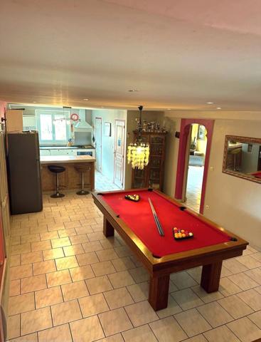Maison 295 m2 + terrain 1500 m2 PRISSE (71)