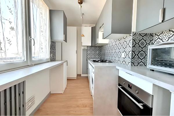Appartement Vitry Sur Seine - Gare Jean Jaurès - 3 pièces 53.58 m²