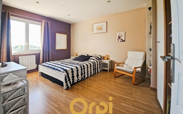 Maison à vendre    6 pièces •  Ollioules