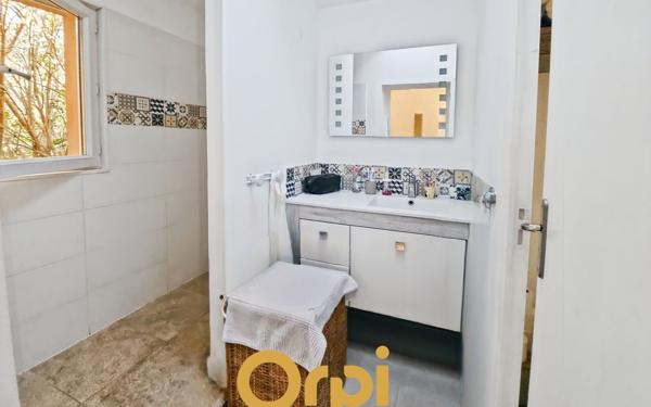 Maison à vendre    6 pièces •  Ollioules