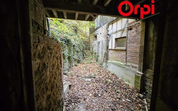 Immeuble à vendre    8 pièces •  Bernay