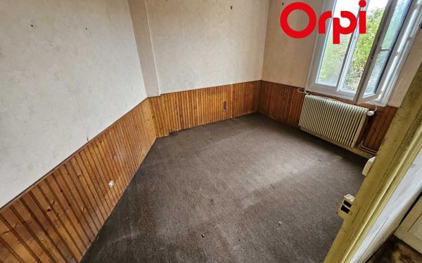 Immeuble à vendre    8 pièces •  Bernay