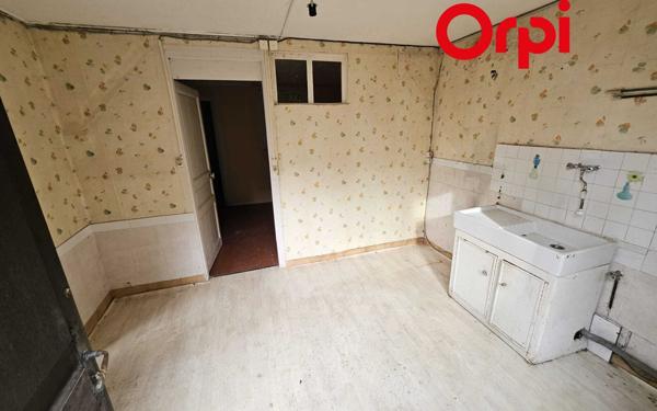 Immeuble à vendre    8 pièces •  Bernay