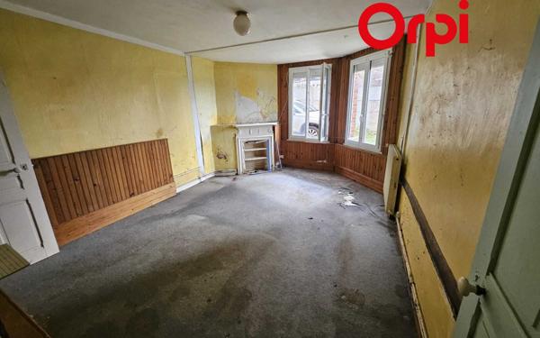 Immeuble à vendre    8 pièces •  Bernay