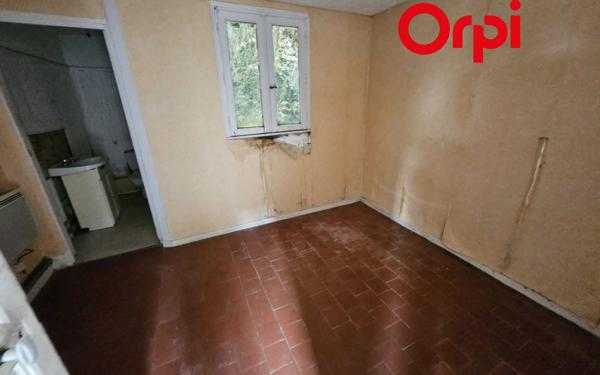 Immeuble à vendre    8 pièces •  Bernay