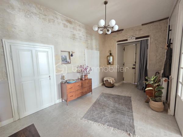 Magnifique Appartement de prestige de 204m² en hyper centre ville de Nevers

Amoureux des biens de caractère, situé au cœur d'un quartier historique du centre ville de Nevers, proche de tous les commerces, écoles et commodités, nous vous présentons ce magnifique appartement de prestige de type T5 dans une résidence sécurisée sans ascenseur, d'une surface habitable Loi Carrez de 204m², appartement 5 pièces  qui comporte une grande entrée indépendante, un grand séjour, une cuisine indépendante aménagée et équipée, un grand salon avec cheminée, une chambre avec placards dressings, un wc indépendant, une salle d'eau au premier niveau, ainsi qu'un palier qui dessert une salle d'eau un wc indépendant, deux chambres dont une avec espace dressing à l'étage, appartement agrémenté d'une cave et d'un grenier aménageable.  

Cet appartement dispose d'un hall d'entrée privatif qui propose un bel escalier en pierres agrémenté de belles rampes en fers forgés. Il dispose d'une grande entrée de 15m², entrée qui plonge sur un immense séjour de 46m²plein de cachet avec ces moulures au plafond et son parquet chêne authentique, séjour dont les grandes fenêtres donnent une belle luminosité. Le séjour donne sur une cuisine aménagée et équipée, et dessert également un dégagement de couloir qui dessert un grand salon de 43m², véritable atout charme avec son beau parquet chêne et son insert de cheminée pour de belles soirées au coin du feu. Le salon donne sur la première chambre de cet appartement, d'une superficie de 21m² qui communique avec la salle d'eau de 8m².
L'entrée principale distribue également un wc indépendant, ainsi qu'un dégagement de couloir qui propose l'escalier qui mène au second niveau de ce duplex.
Le palier distribue une salle d'eau de 7m², un wc indépendant, une chambre de 12m², ainsi qu'une seconde chambre de 22,5m² aménagée en bureau, qui dispose d'un espace dressing de 4m².
Le palier propose également un accès au troisième niveau, niveau de grenier aménageable avec une belle hauteur sous plafond.
Côté pratique, le halle d'entrée propose une petite cave.

Tous les sols de cet appartement sont en parquet chêne authentique (dégagement, salon, séjour, chambre, palier chambre à l'étage), en jonc de mer (seconde chambre de l'étage) en carrelage (salle d'eau et wc du premier niveau), ou en linoléum (entrée, salle d'eau), il bénéficie d'une isolation double vitrage PVC récente pour les huisseries, de volets bois standards, d'un chauffage individuel au gaz avec une chaudière récente (2020).
L'immeuble bénéficie d'une toiture en ardoises naturelles en bon état.
Niveau énergie, ce bien dispose de bonnes notes énergétiques, en D en dépenses énergétiques donc économique et en D en gaz à effet de serre donc peu polluant.
Cet appartement  propose un assainissement collectif.
Côté internet, il dispose de la fibre.
Les charges de copropriété s'élèvent à 1500€/an

Les plus: La qualité générale du bien et son aménagement intérieur, sa proximité avec toutes les écoles, commerces et commodités du centre ville de Nevers , son charme intérieur avec son parquet chêne authentique et ses moulures au plafond, son séjour de 46m², sa cuisine aménagée et équipée, son salon de 40m² avec son insert de cheminée, ses chambres et salle d'eau avec wc sur chaque niveau.
  
Photos supplémentaires disponibles sur BSK IMMOBILIER > Nos conseillers > Olivier FRESLON
Pour tout renseignement complémentaire ou pour une visite, contactez moi au 07.62.78.13.13.

Amoureux des biens de caractère, idéal pour une grande famille ou pour une résidence secondaire, cet appartement est une opportunité rare à saisir, un vrai coup de cœur!!!