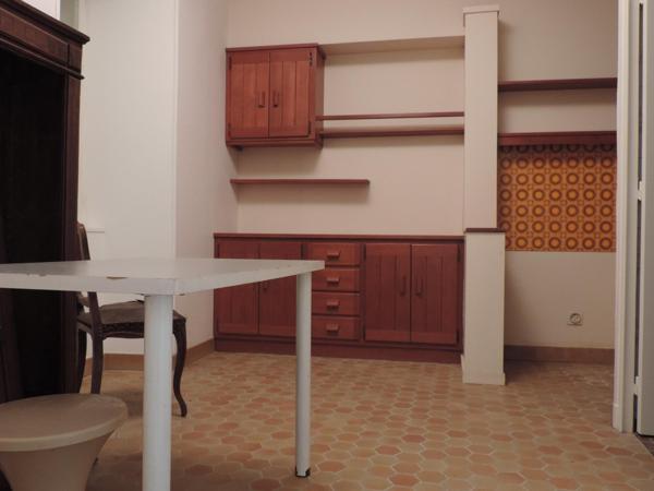 Bel Immeuble à vocation polyvalente. Habitation - Bureaux - Cabinet médical - Locatif.