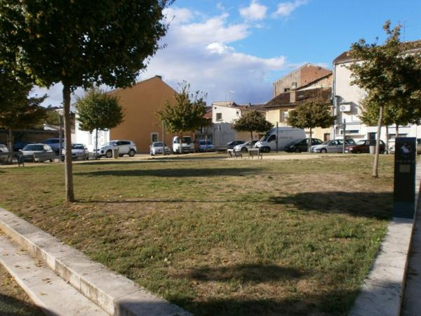 Bel Immeuble à vocation polyvalente. Habitation - Bureaux - Cabinet médical - Locatif.